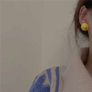 AOMU 2021 Koreja Klasicni Slatka Crtani filmovi Žuti Osmijeh o Geometrijskim Okrugle Metalne Naušnice-roze za Žene Djevojke Modni Nakit Pokloni